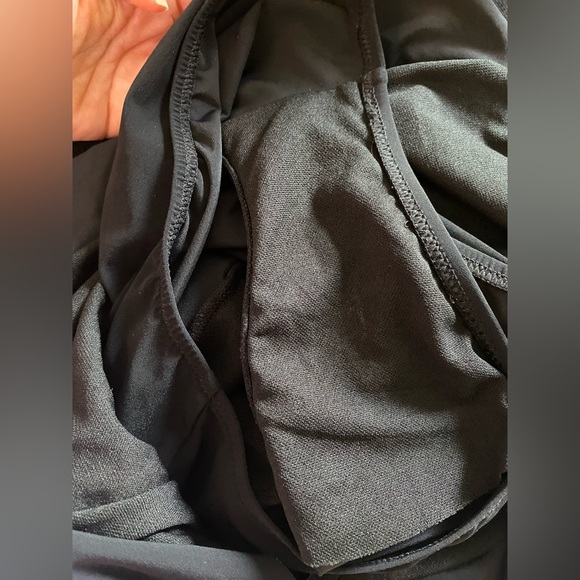 Profile By Gottex Skirted Halter One
Piece Paisley Swimsuit Size 8 - Picture 11 of 13